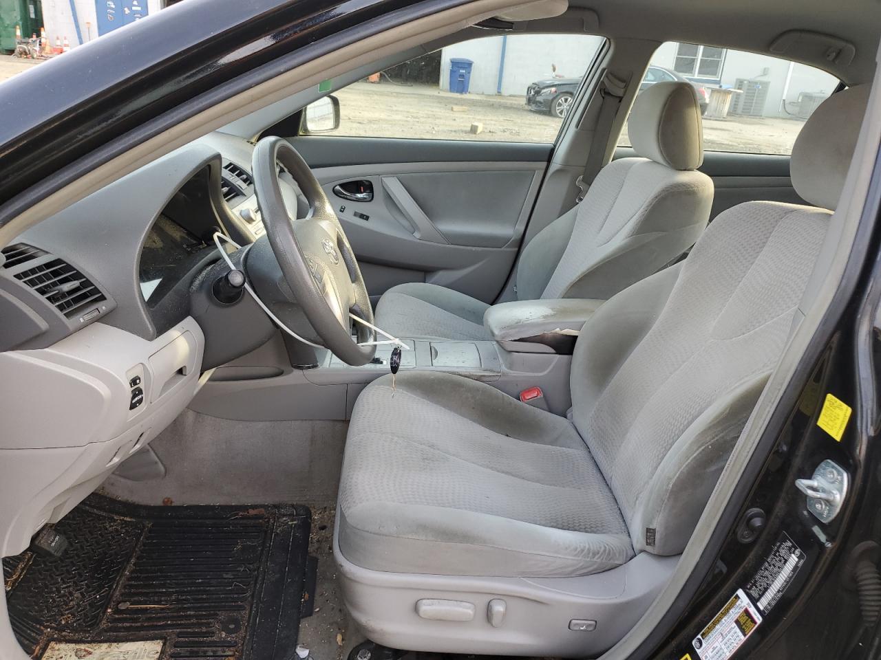 2011 TOYOTA CAMRY