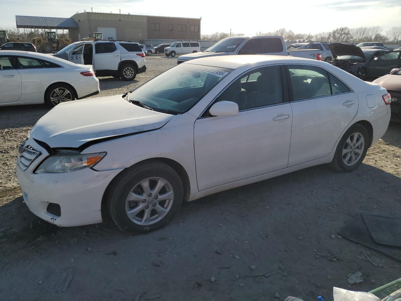2011 TOYOTA CAMRY