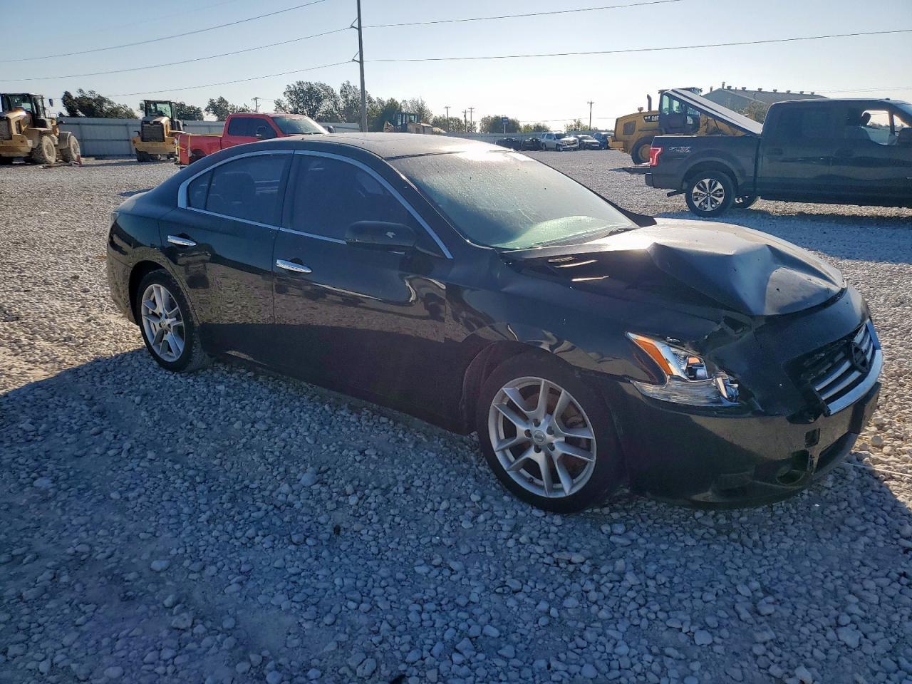 2013 NISSAN Maxima