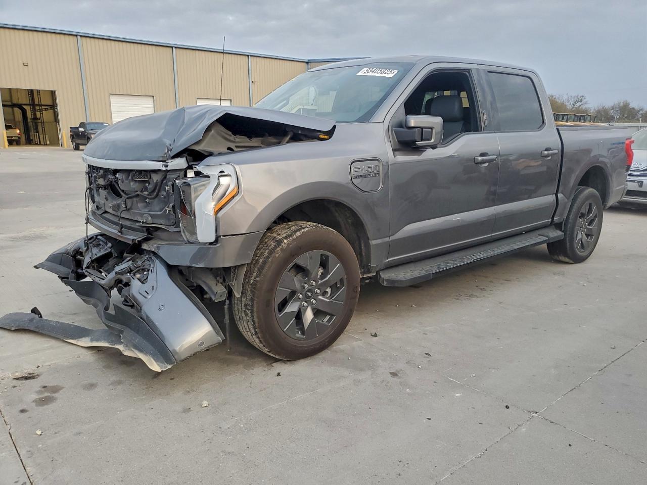 2022 FORD F-150 Lightning