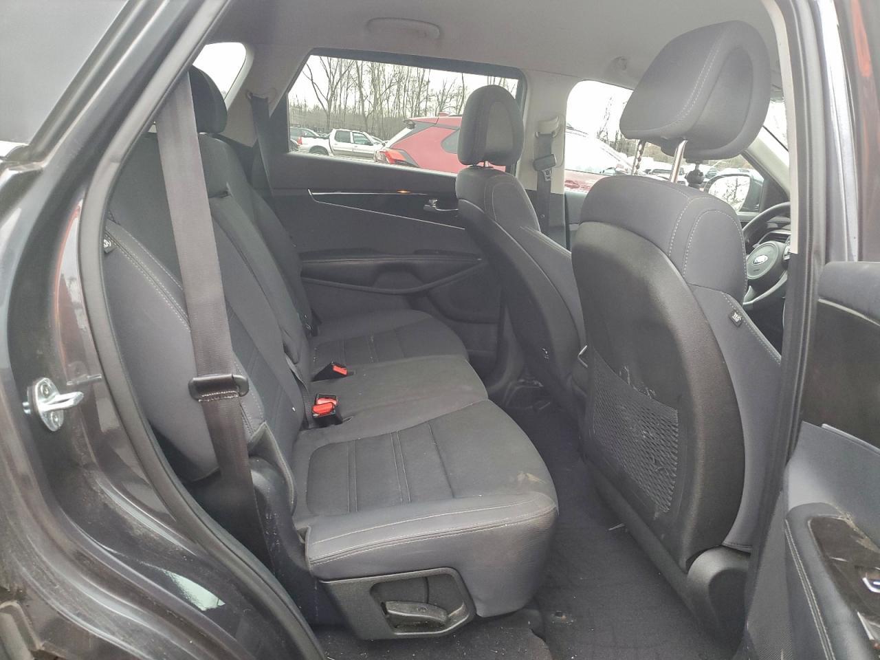 2016 KIA SORENTO