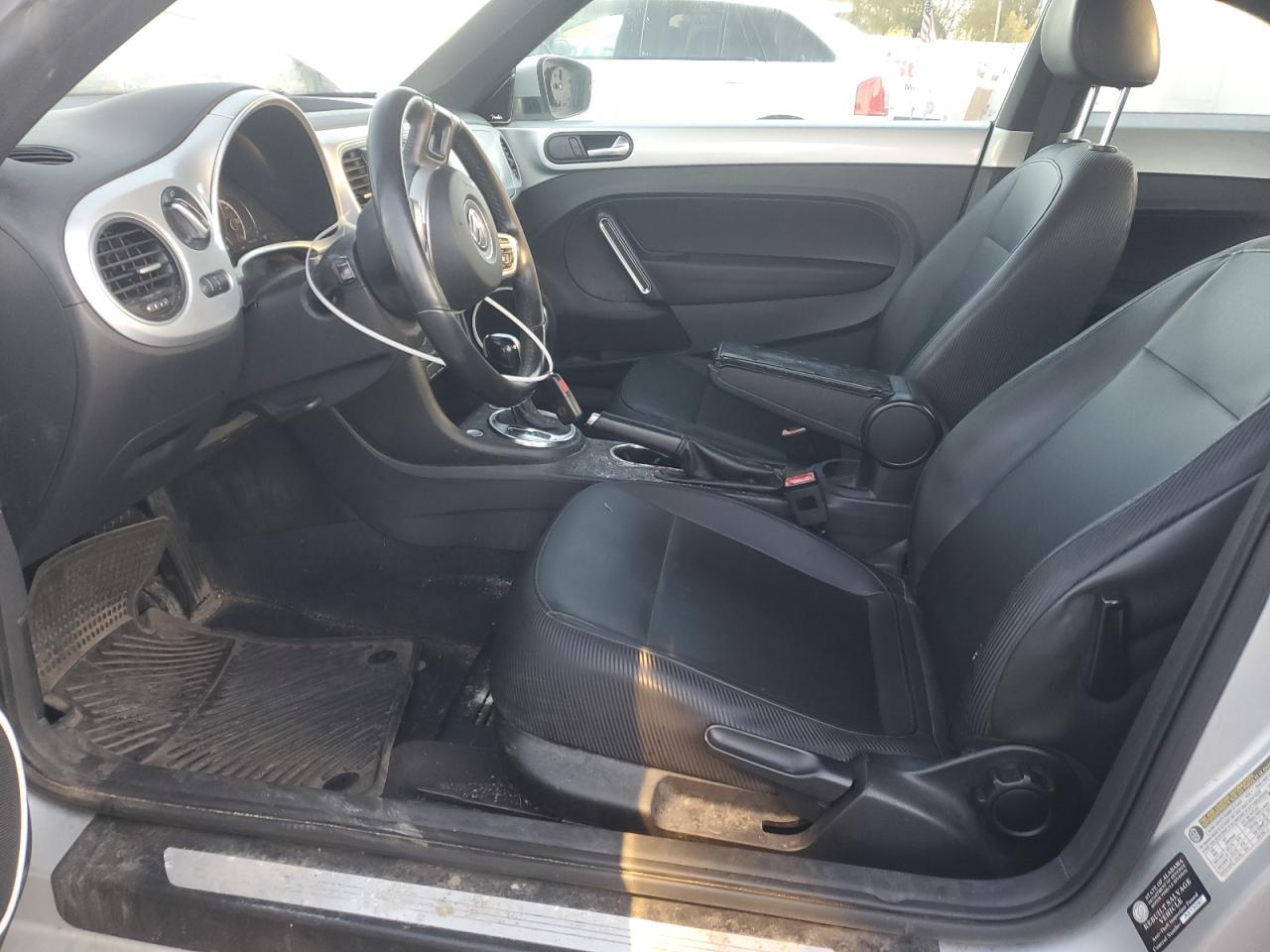 2013 VOLKSWAGEN Beetle