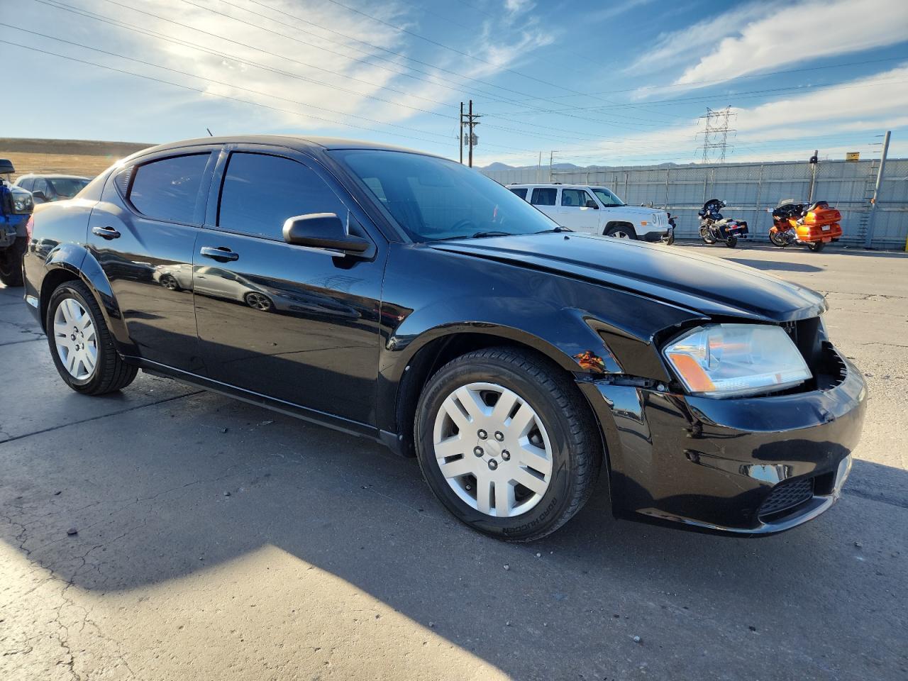 2013 DODGE Avenger