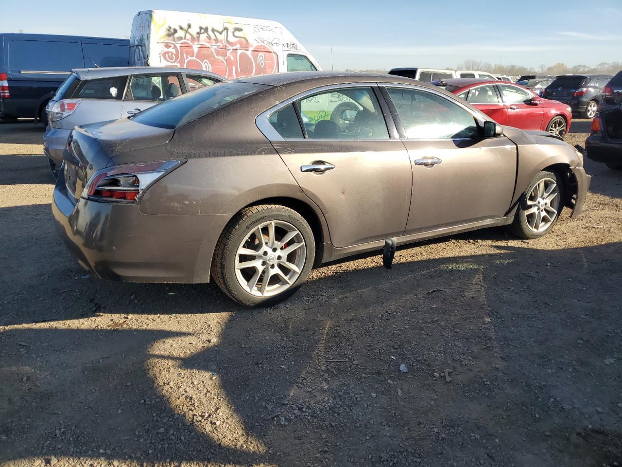 2014 NISSAN Maxima