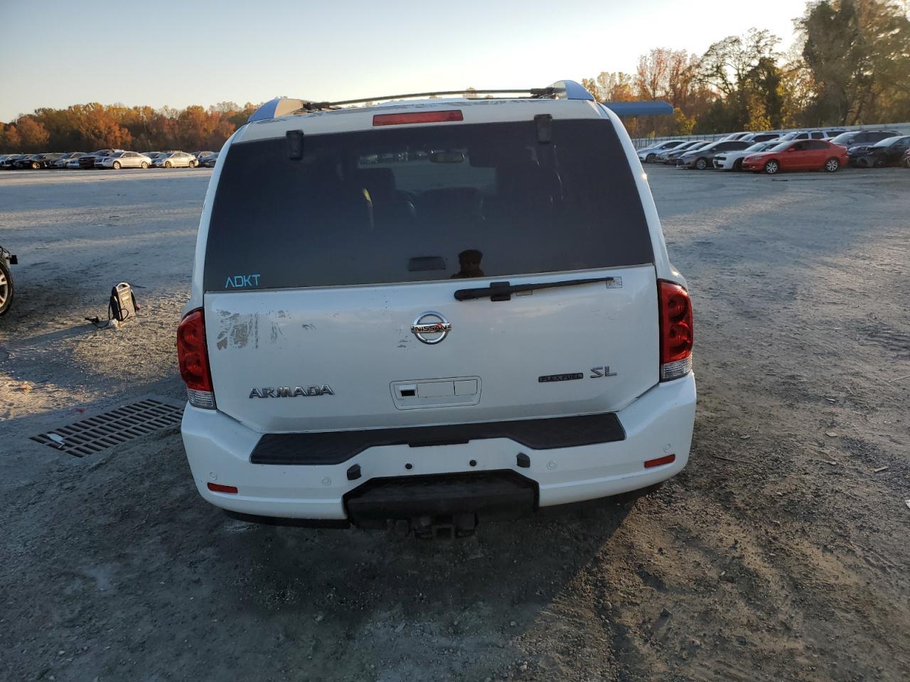 2014 NISSAN Armada