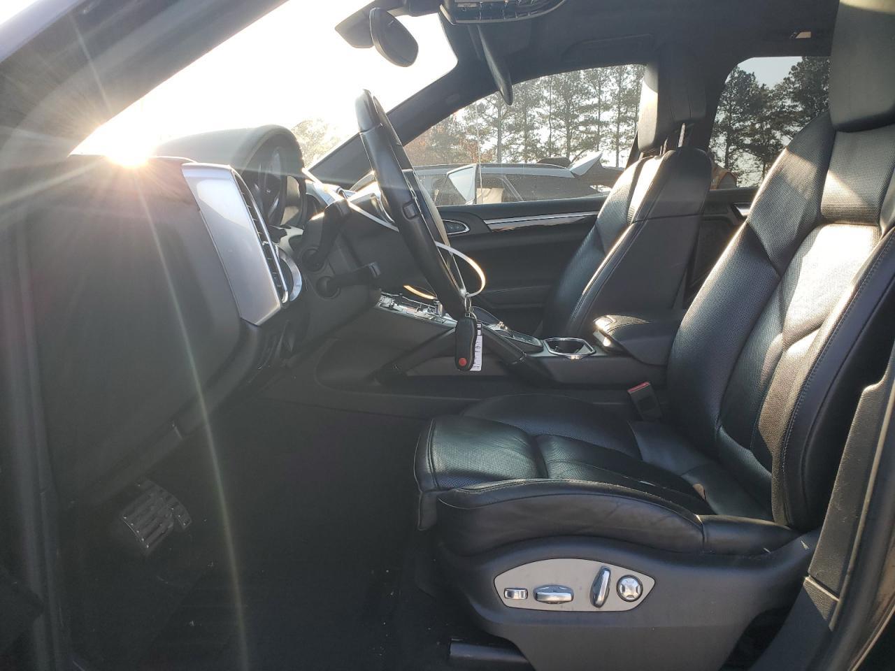 2014 PORSCHE CAYENNE