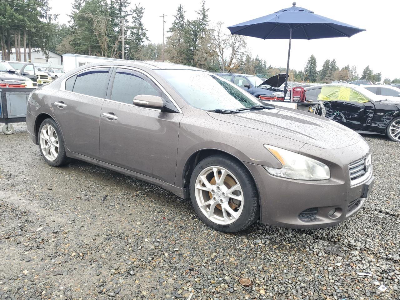 2014 NISSAN Maxima