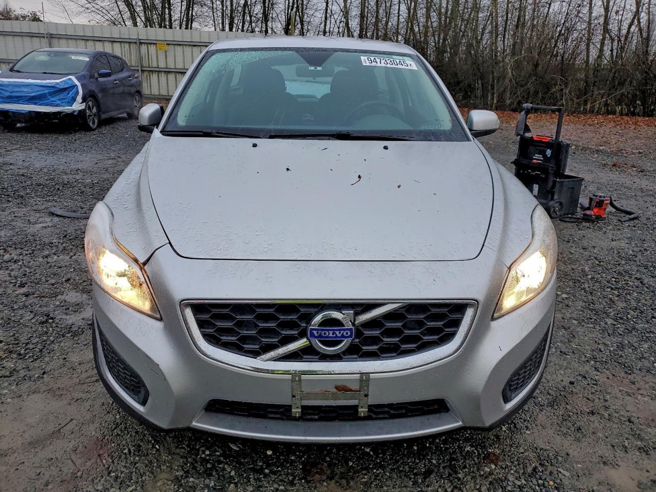 2011 VOLVO C30
