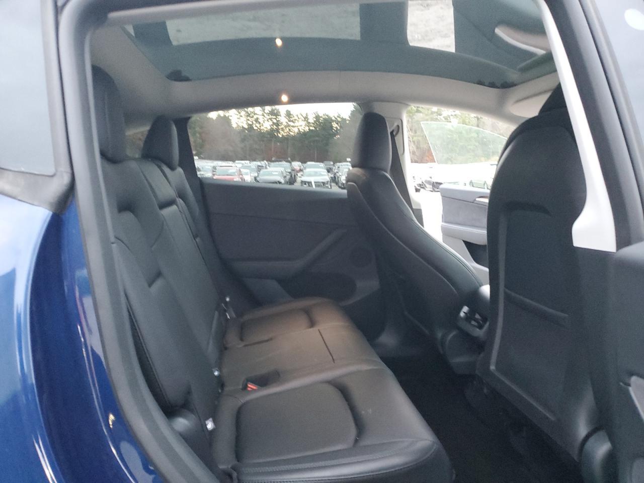 2024 TESLA MODEL Y