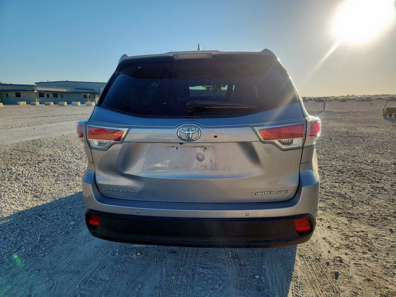 2016 TOYOTA HIGHLANDER