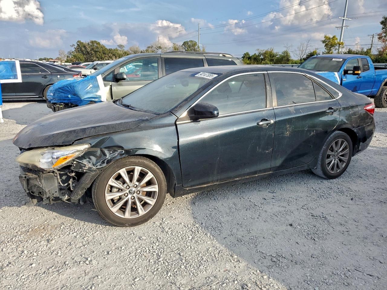 2015 TOYOTA CAMRY