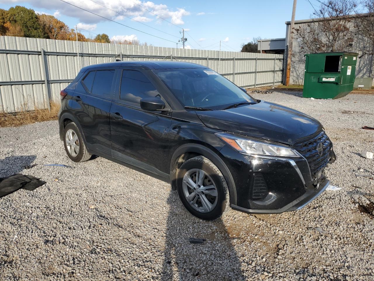 2021 NISSAN KICKS