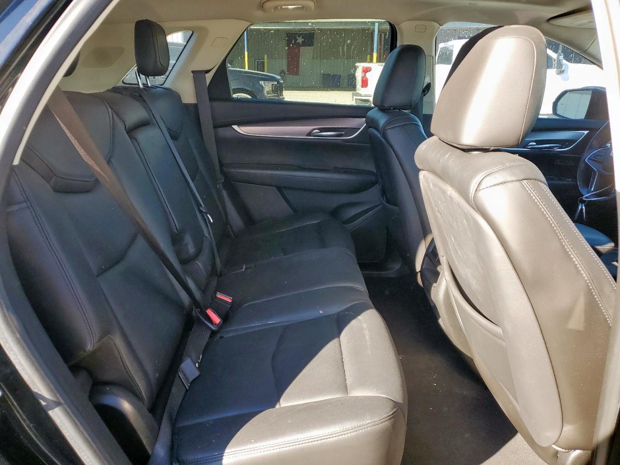 2017 CADILLAC XT5