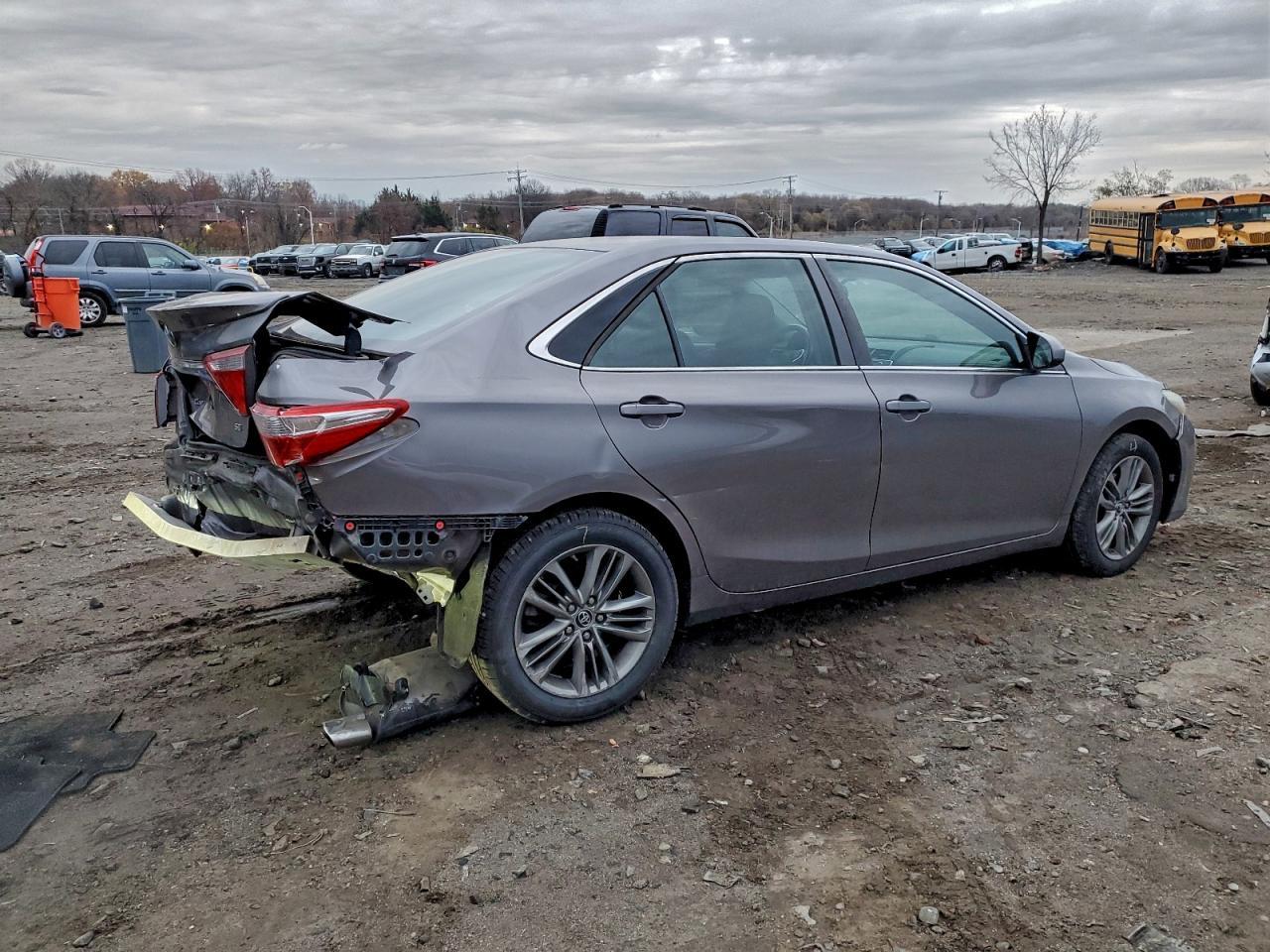 2015 TOYOTA CAMRY