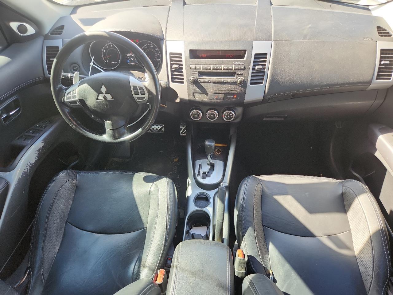 2011 MITSUBISHI outlander