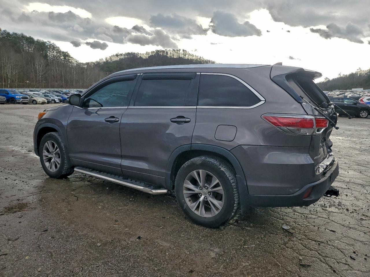 2015 TOYOTA HIGHLANDER