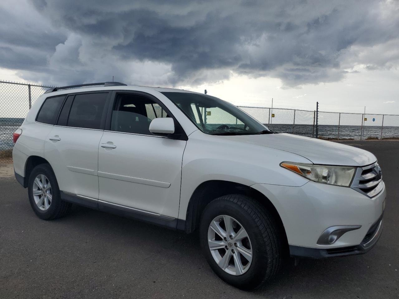 2012 TOYOTA HIGHLANDER