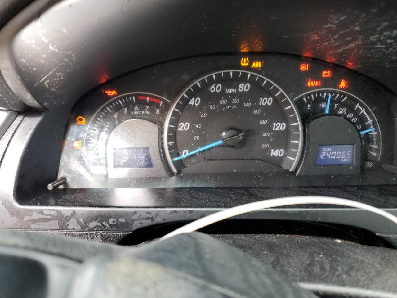 2014 TOYOTA CAMRY