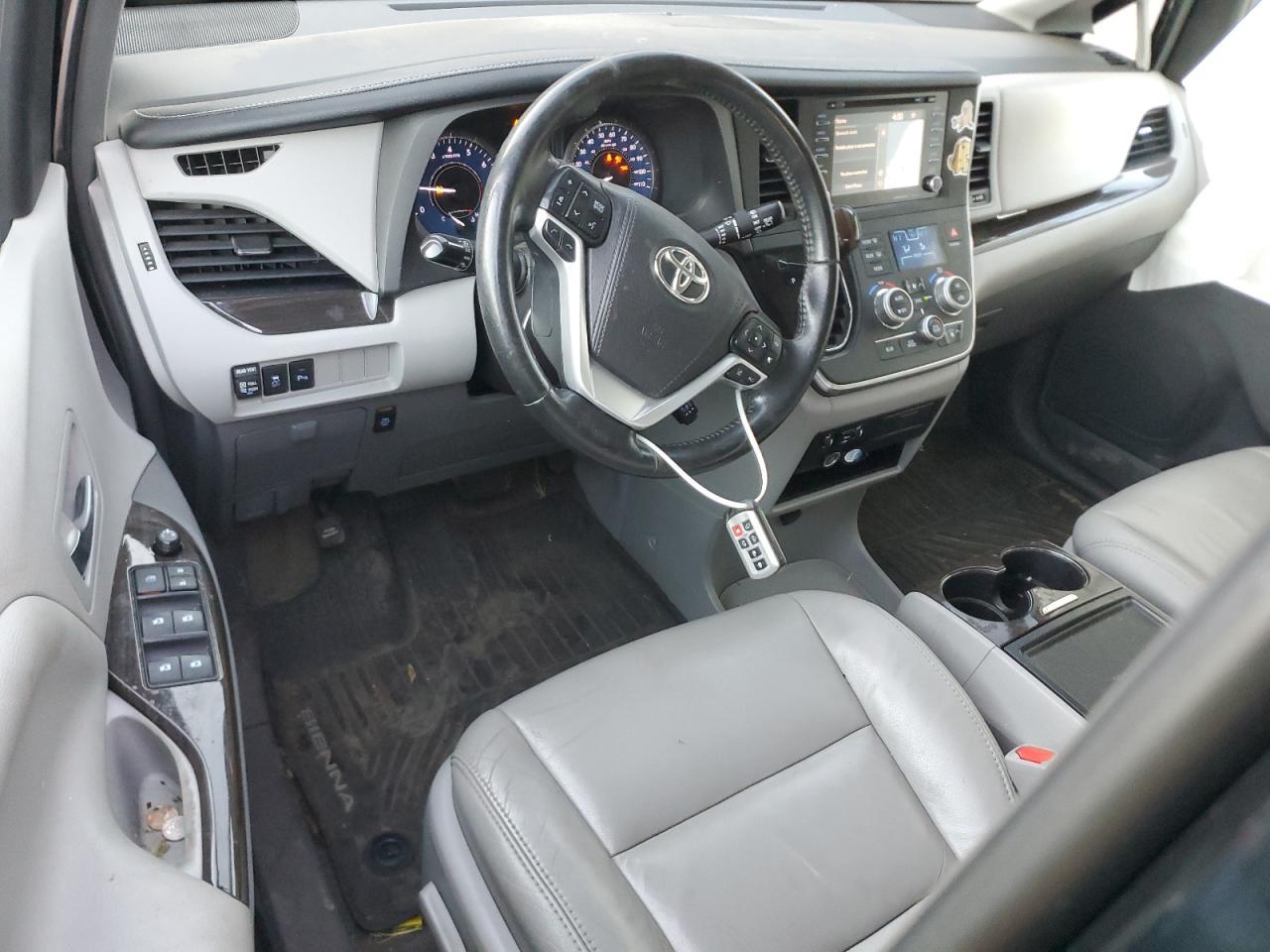 2018 TOYOTA SIENNA
