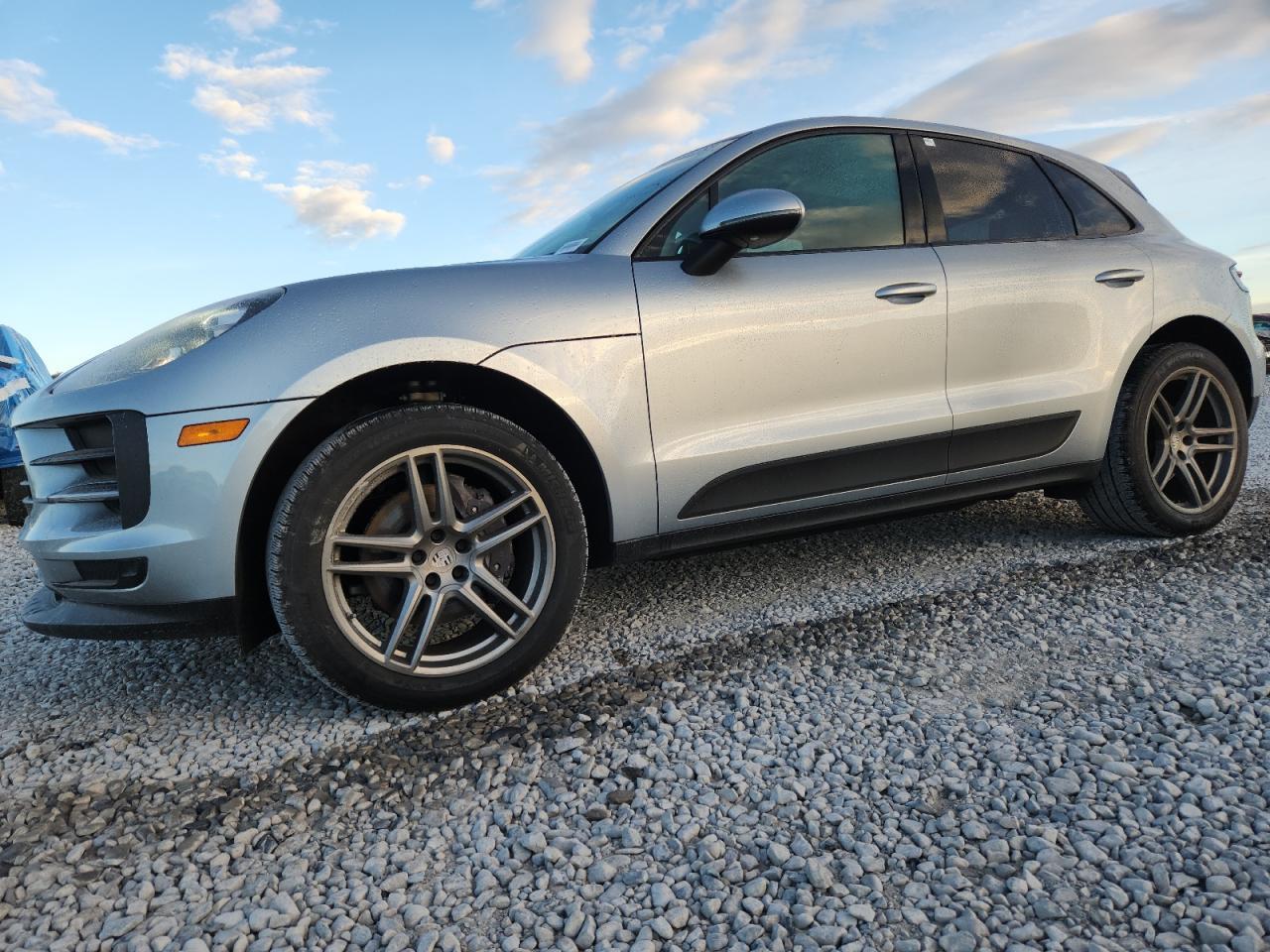 2021 PORSCHE Macan