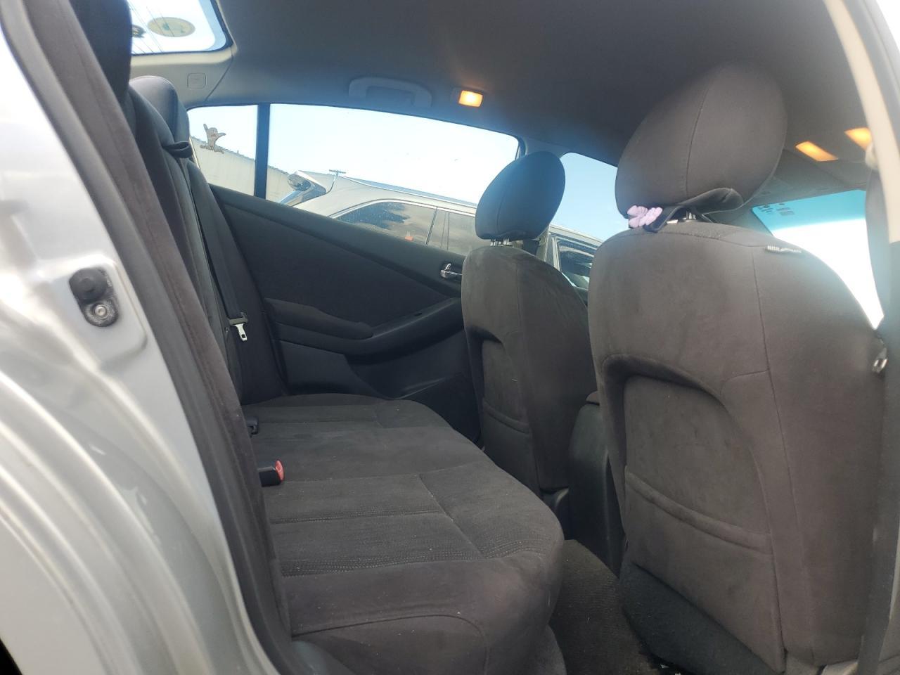 2010 NISSAN ALTIMA