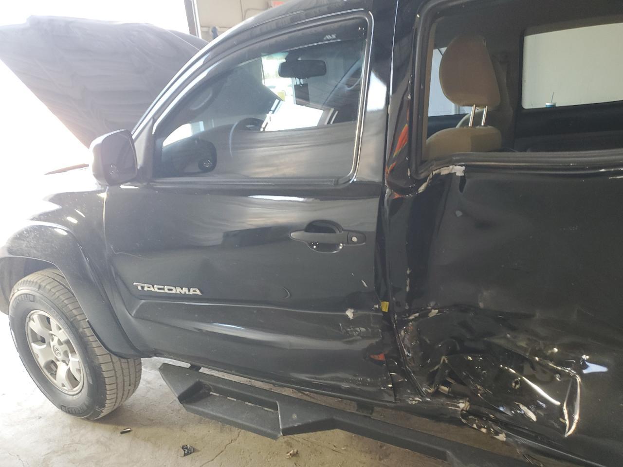 2011 TOYOTA TACOMA