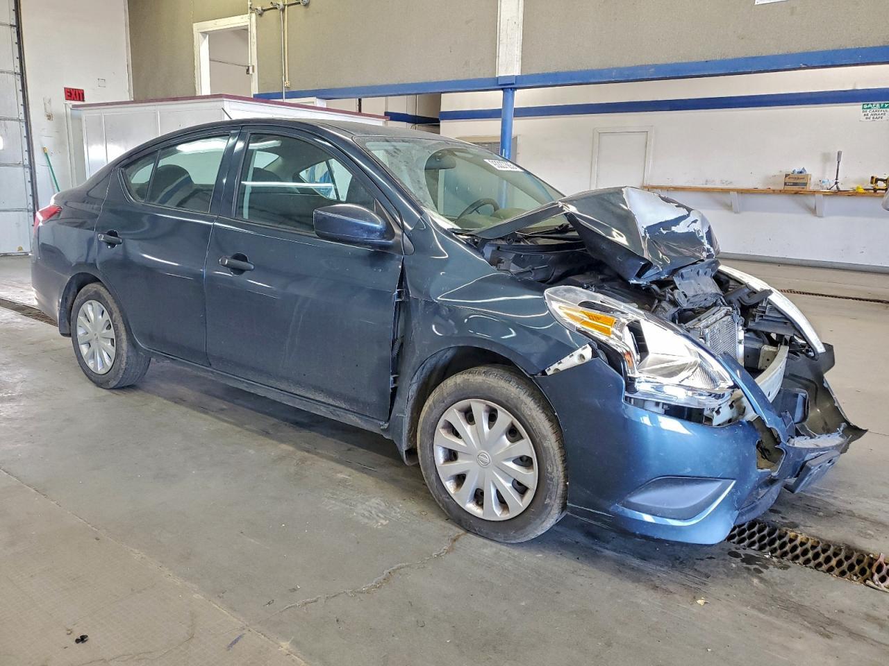 2016 NISSAN VERSA