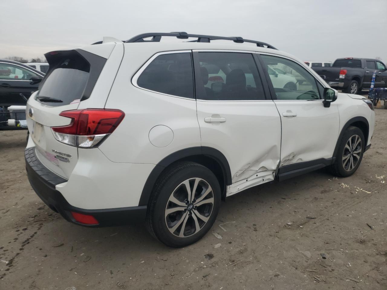 2022 SUBARU FORESTER