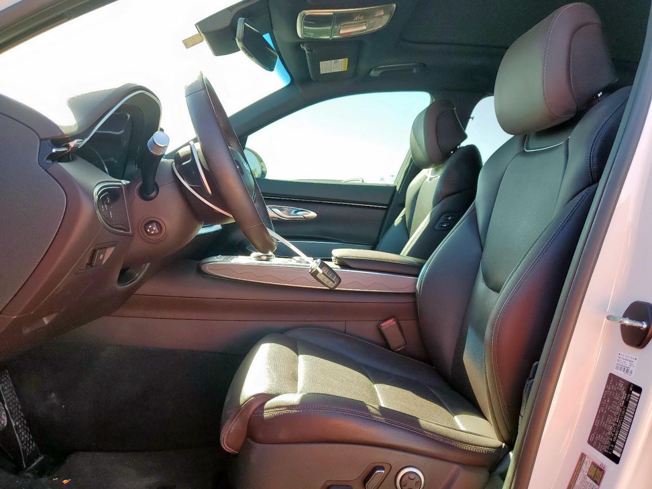 2023 GENESIS GV70
