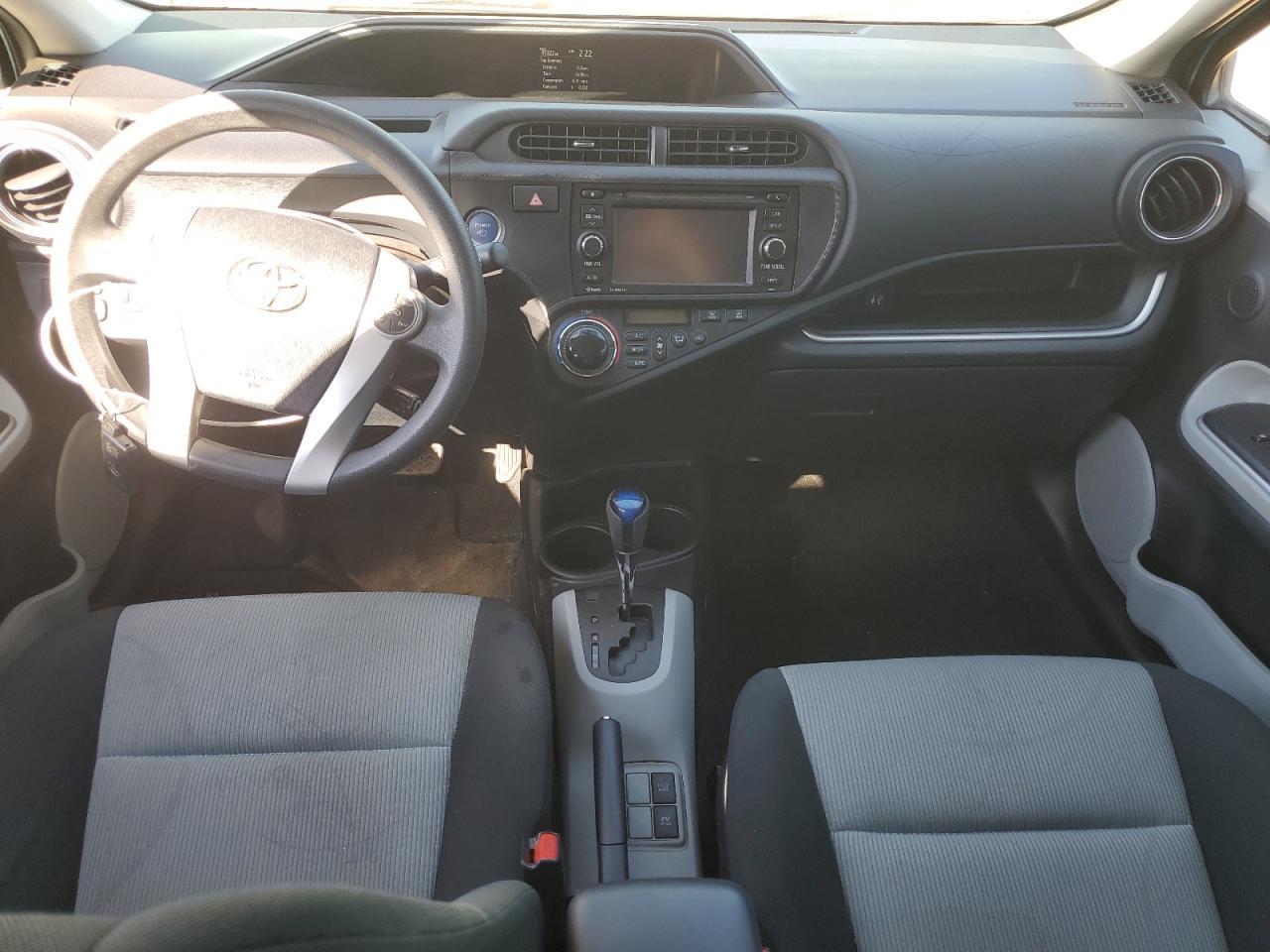 2014 TOYOTA Prius c