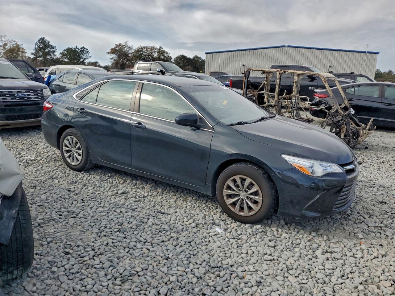 2016 TOYOTA CAMRY