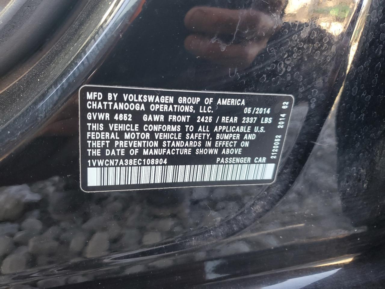2014 VOLKSWAGEN Passat