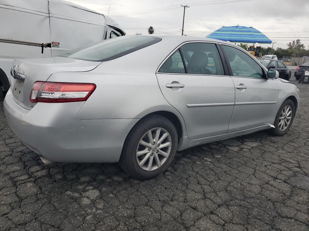 2011 TOYOTA CAMRY