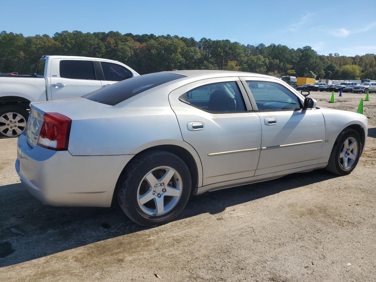 2010 DODGE CHARGER
