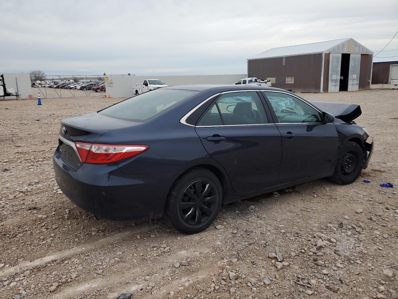 2016 TOYOTA CAMRY