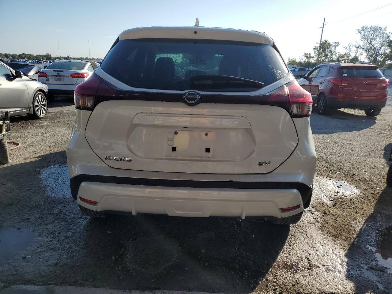 2023 NISSAN KICKS