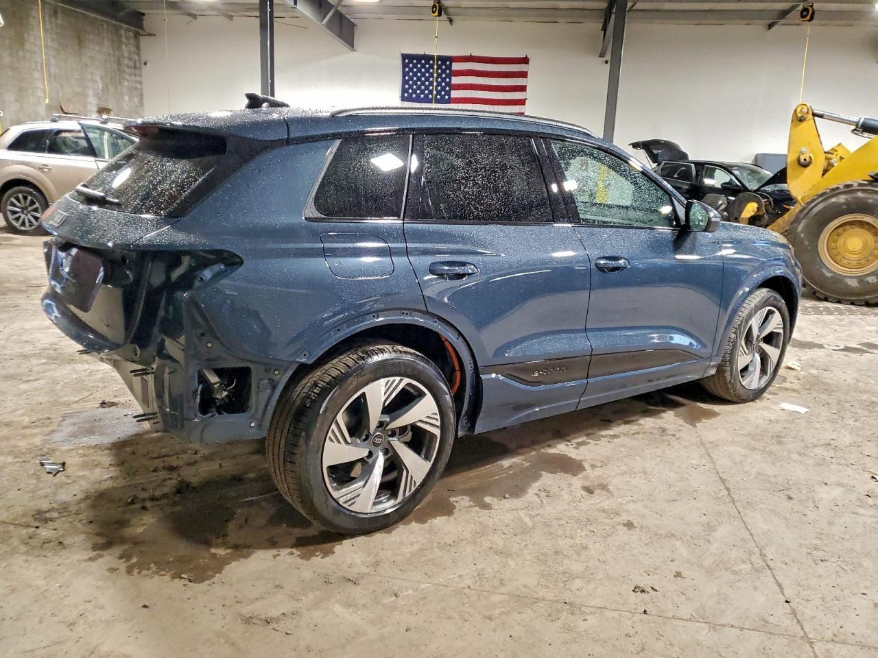 2025 AUDI Q6 e-tron