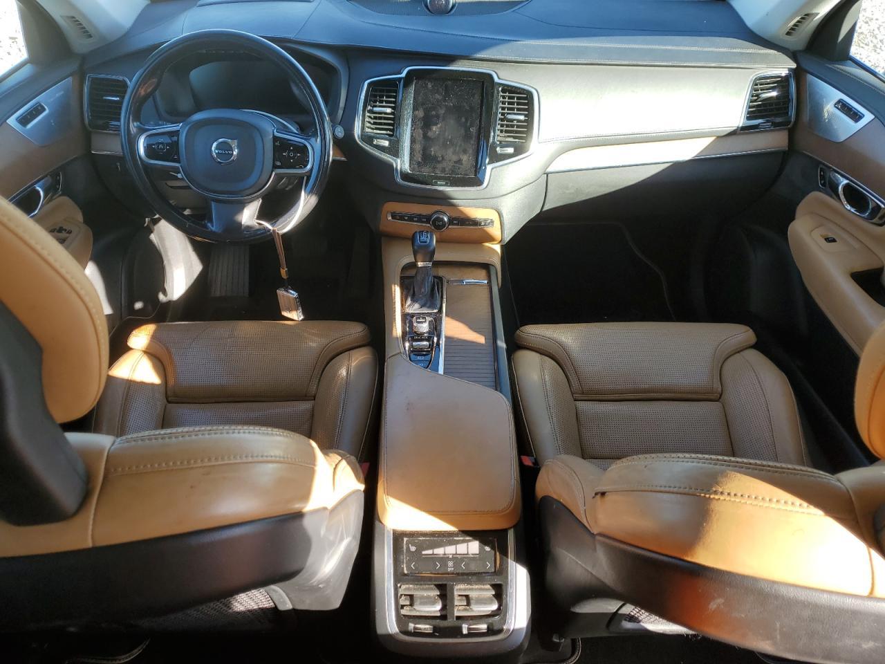 2016 VOLVO XC90