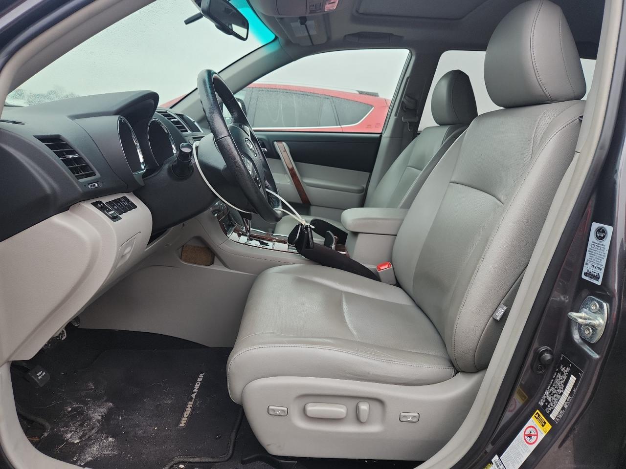 2012 TOYOTA HIGHLANDER