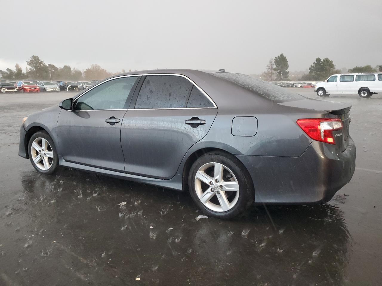2013 TOYOTA CAMRY