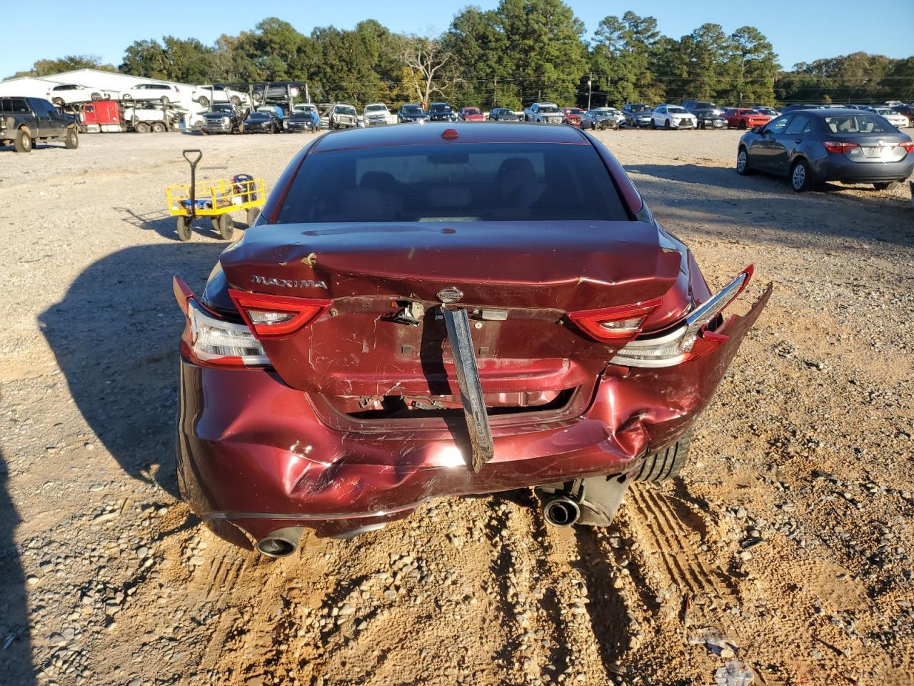 2016 NISSAN Maxima