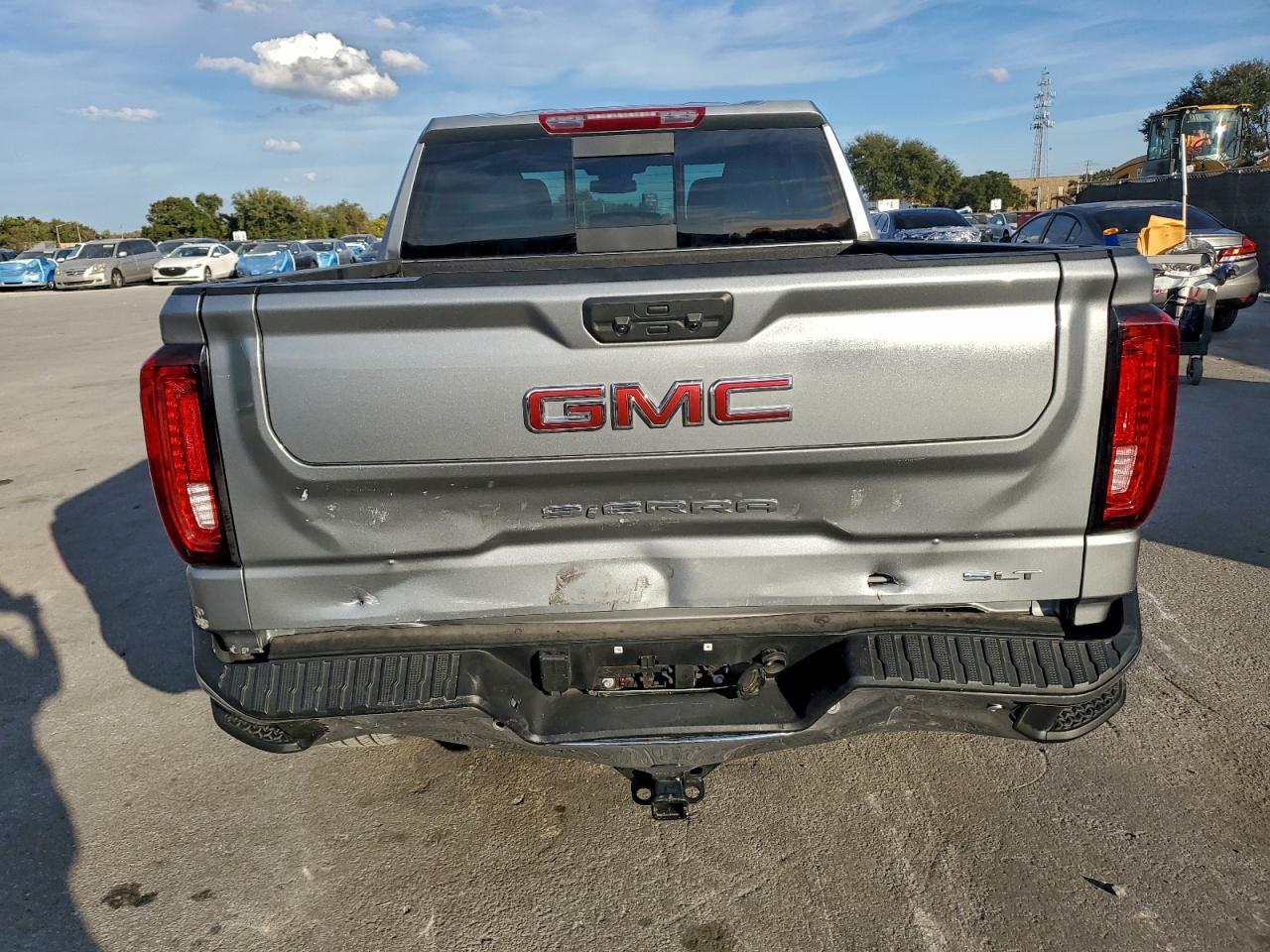 2025 GMC Sierra