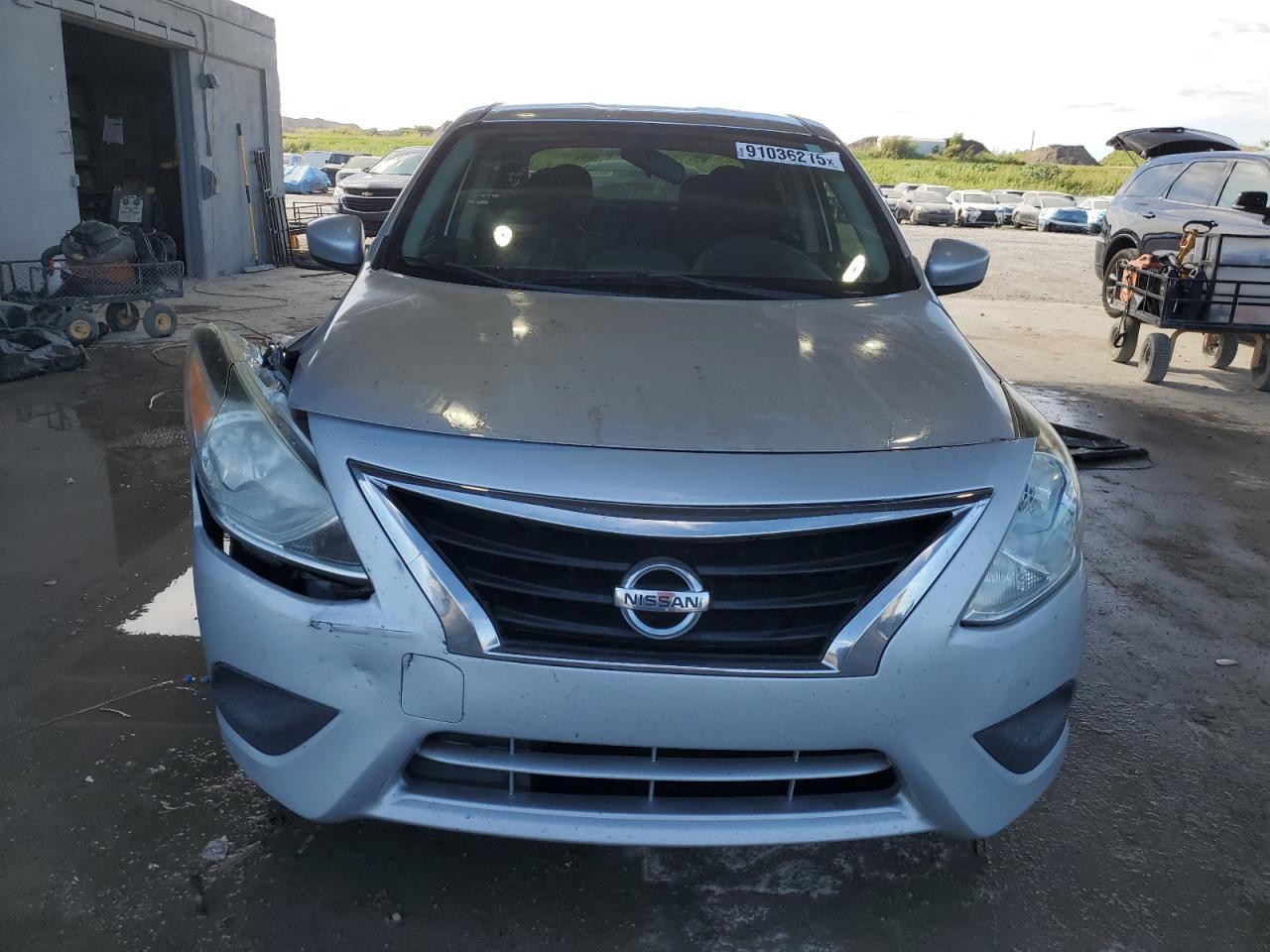 2016 NISSAN VERSA