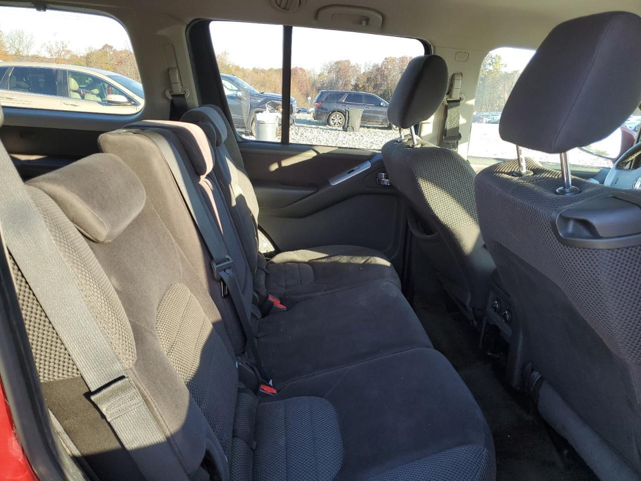 2011 NISSAN PATHFINDER
