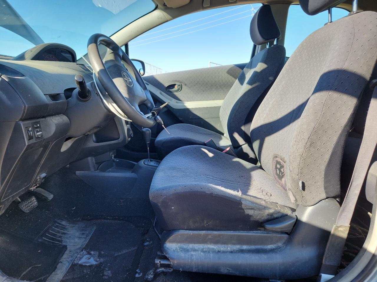 2011 TOYOTA YARIS