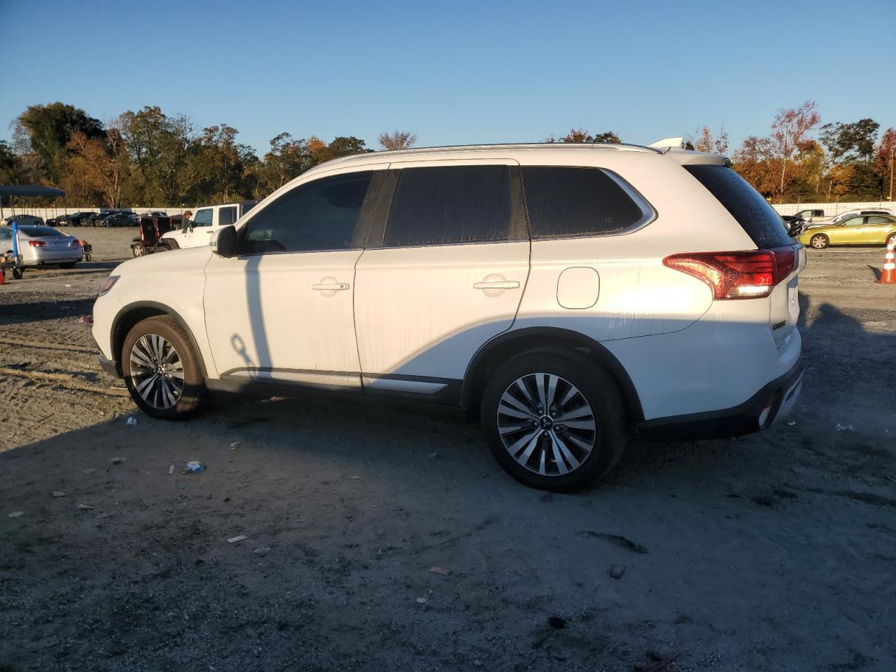 2019 MITSUBISHI outlander