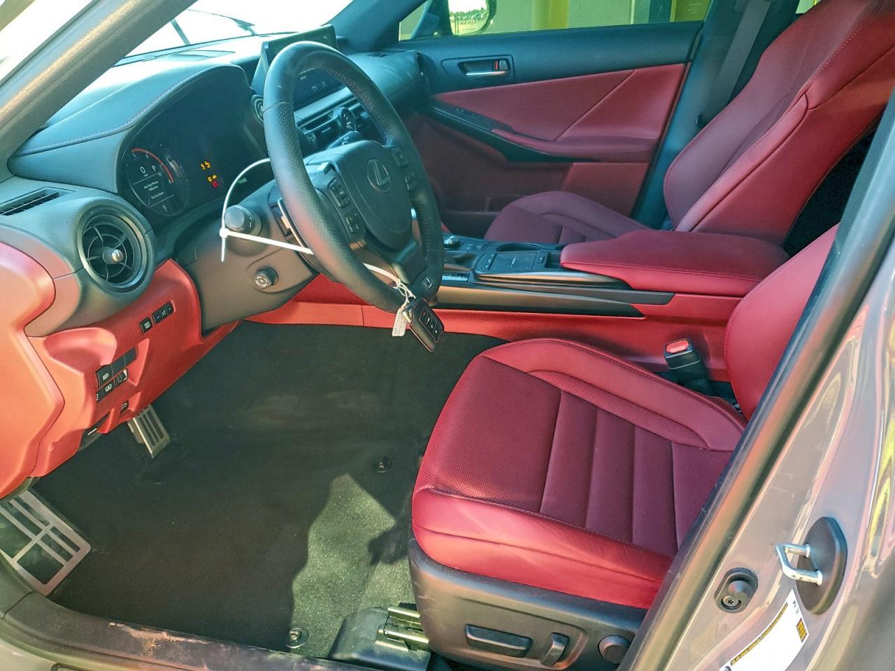 2025 LEXUS IS 500