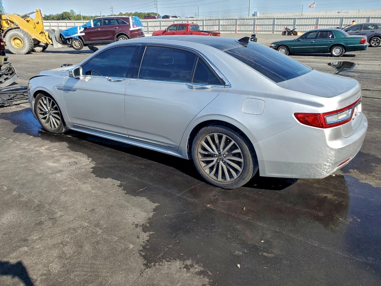 2018 LINCOLN Continental