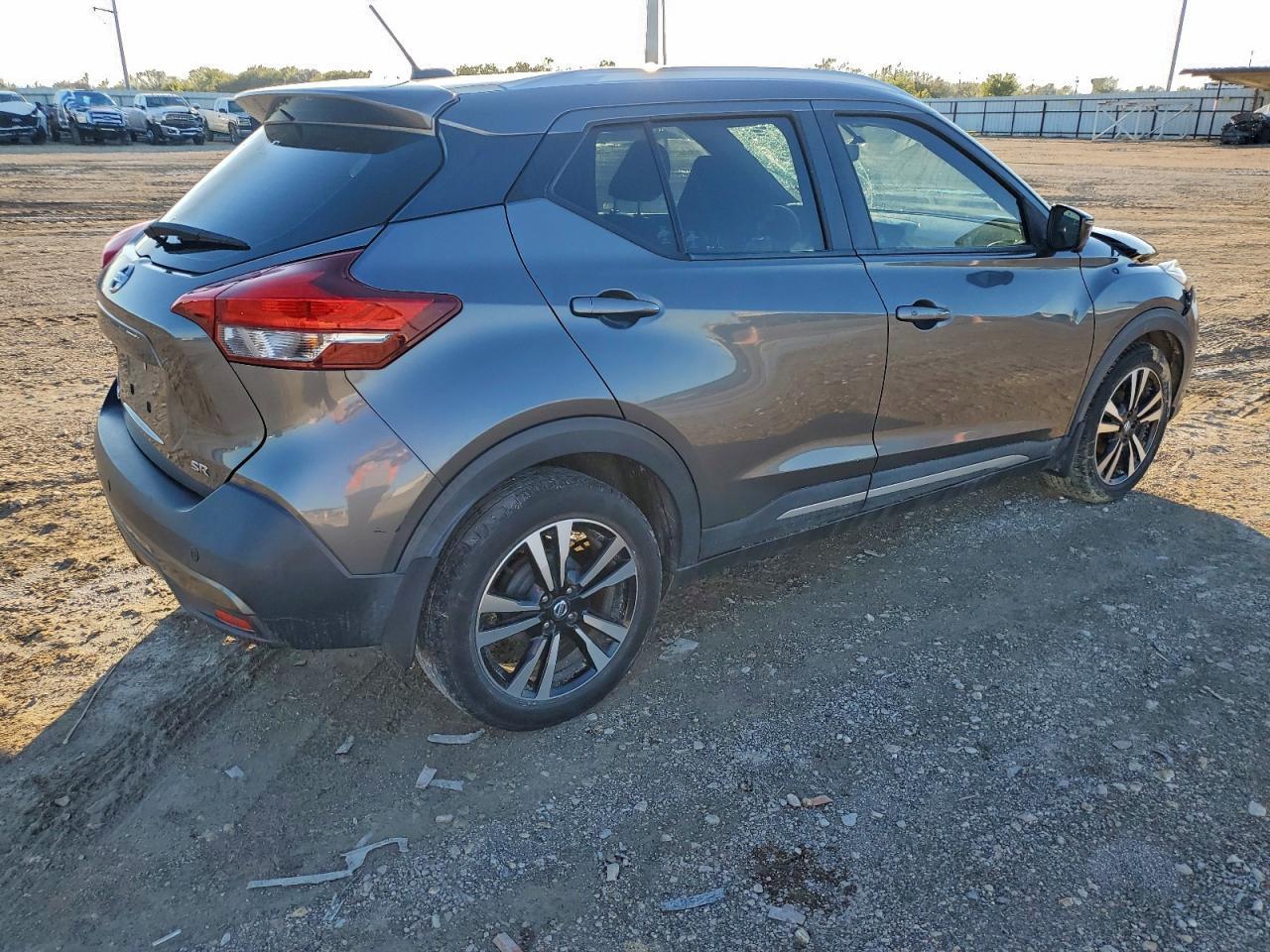 2019 NISSAN KICKS