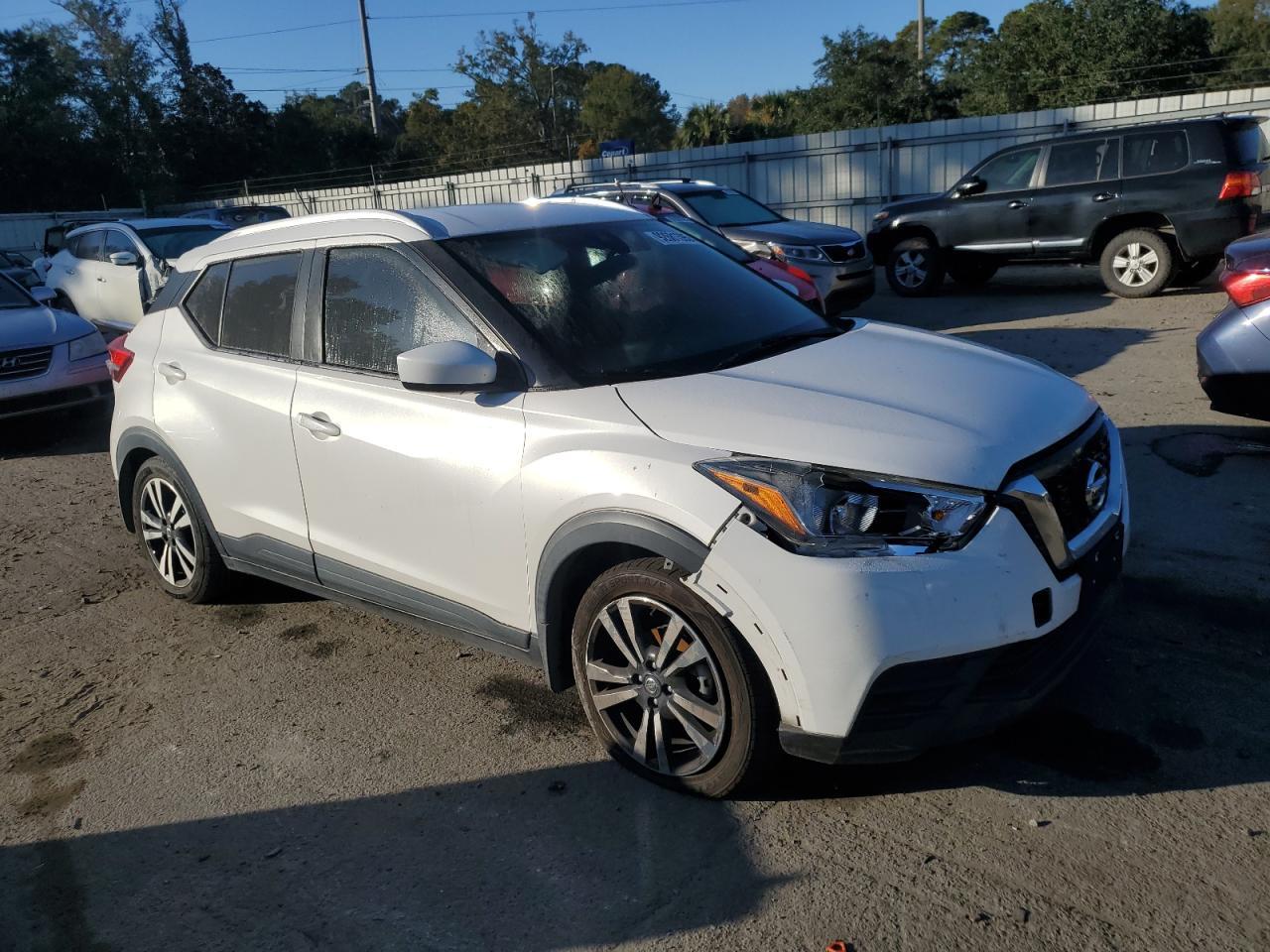2020 NISSAN KICKS